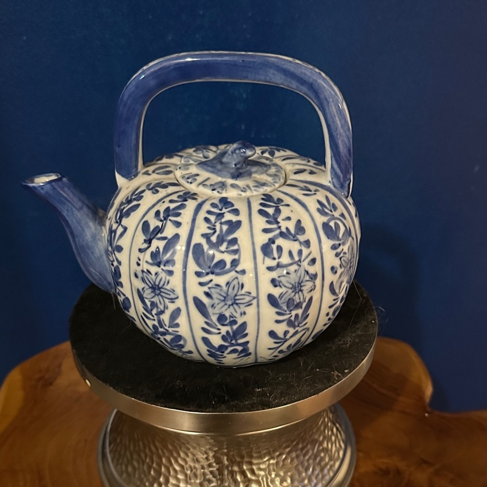 Vintage YONGZHENG Ceramic 'Pumpkin Shape' Blue Floral Ceramic Teapot